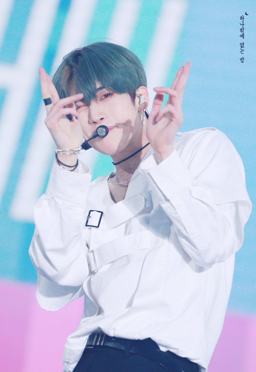 onlynight1224's tweet photo. 니 맘 속에 빵~! 💘

191006 서뮤페
#한승우 #HANSEUNGWOO #X1 #엑스원 #スンウ https://t.co/Rxj1o8DA1e