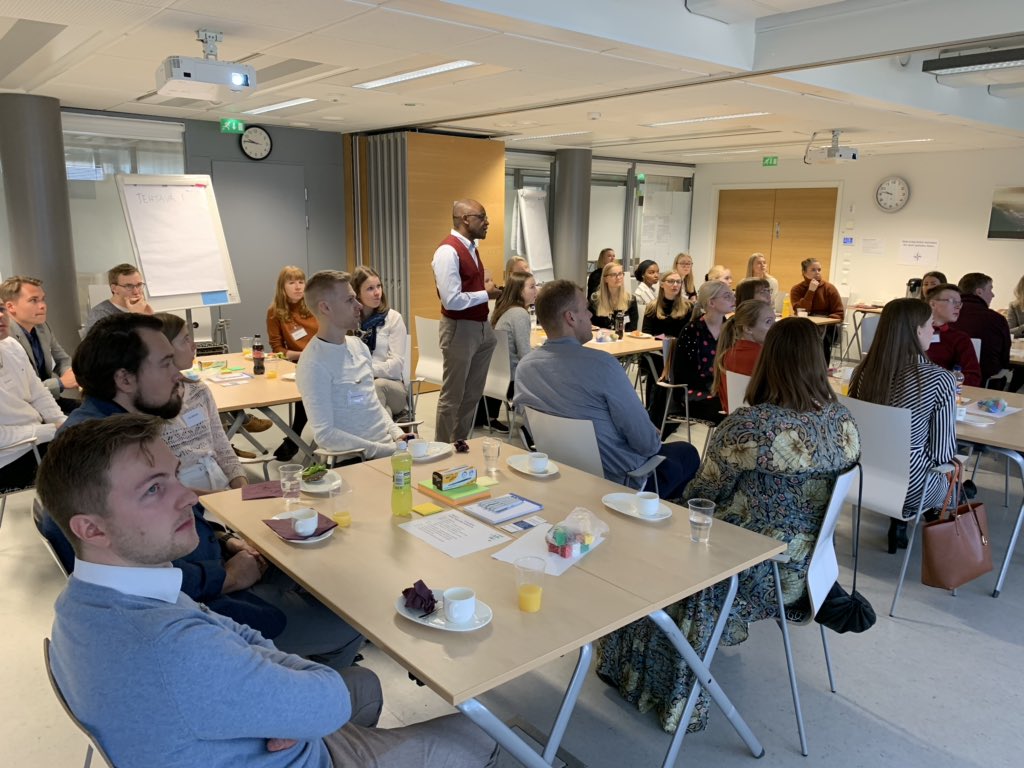 RocheFinland's tweet image. @RochePharmaFi on ollut alusta asti mukana luomassa lääkealan verkostoitumisohjelmaa – tänään saimme tulevaisuuden huippuosaajat vieraaksemme Espooseen #PIFStars #lääketeollisuus #tulevatyöpaikka