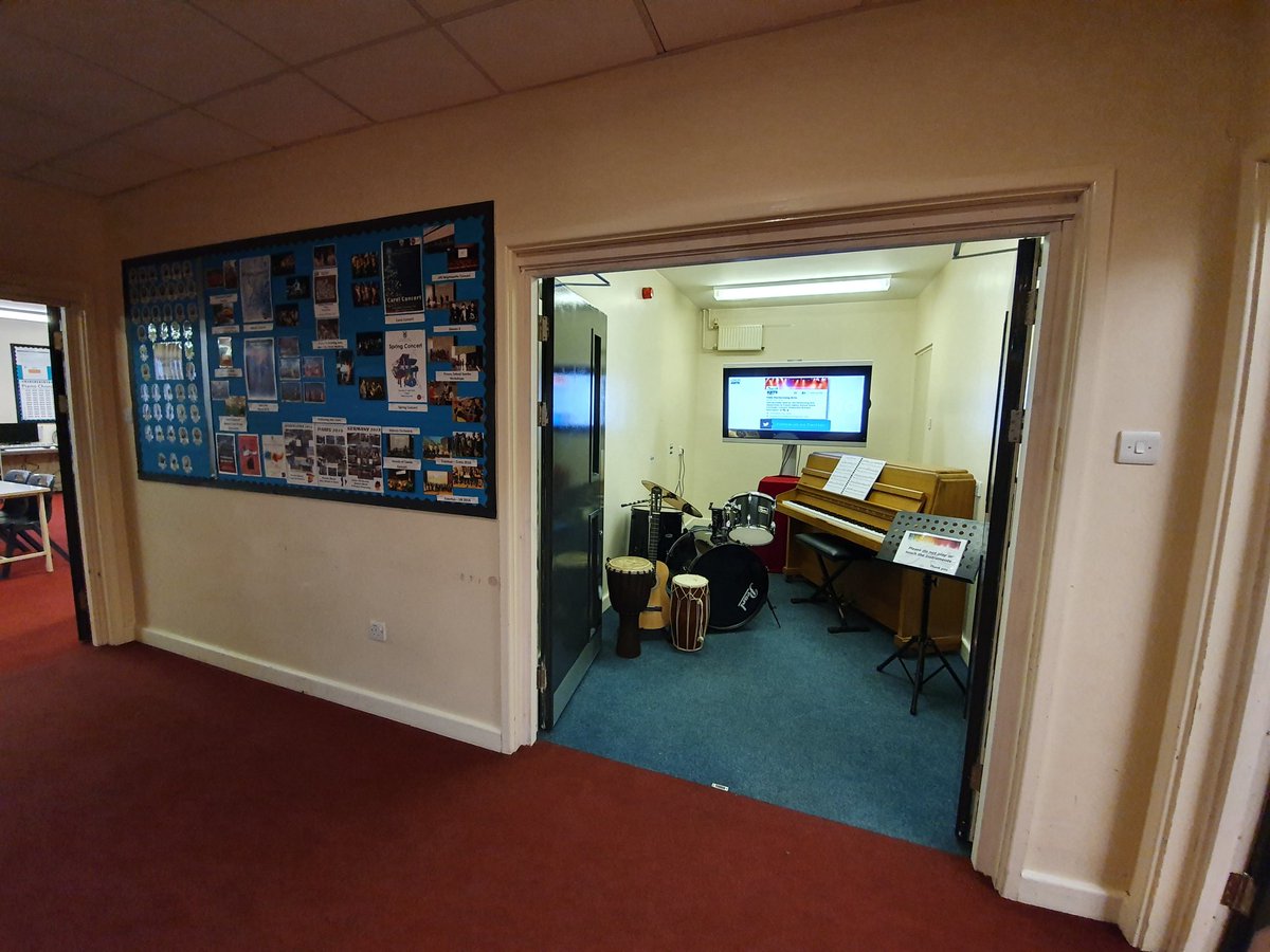 Fulston_PA_Dept's tweet photo. It's our Open Days today and tomorrow!
We look forward to welcoming prospective students and their parents/guardians.
#OpenDays2019 #PerformingArts https://t.co/kMEZYBc1VC