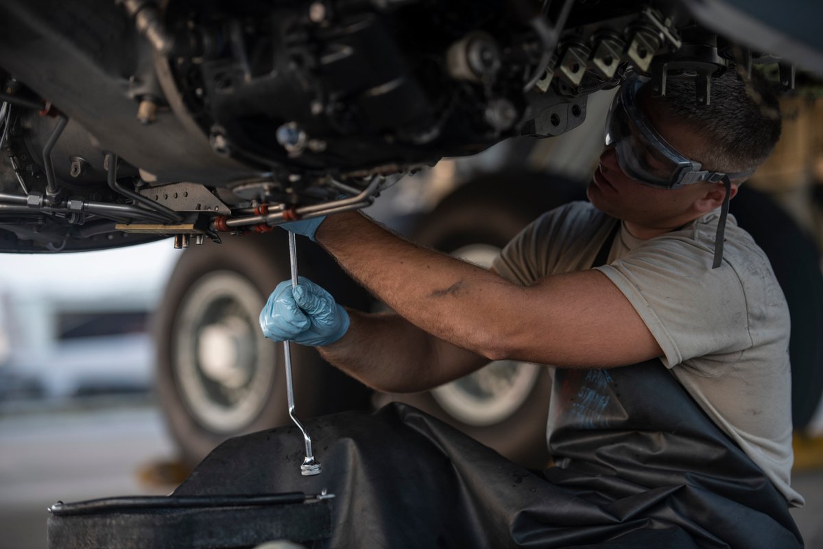 KadenaAirBase's tweet photo. #TeamKadena's 718th #AMXS maintains the #KC135 Stratotankers, allowing the 909th #ARS to provide air refueling to @INDOPACOM. #FreeandOpenIndoPacific. #Readiness #JointLethality
@INDOPACOM @USForcesJapan @PACAF https://t.co/8ySAcRMGMJ