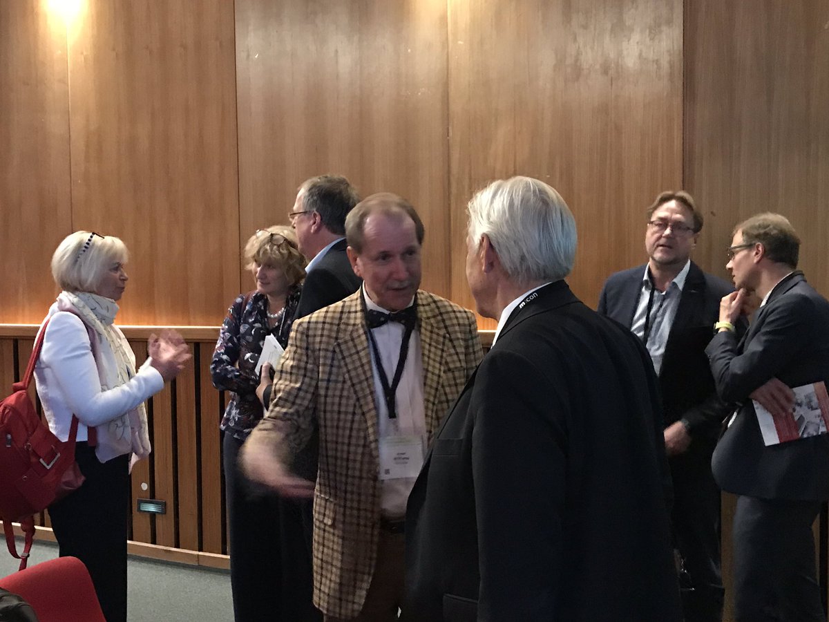 MichaelReiterPR's tweet photo. Hywel Williams #DKVF19: there are appalling amounts of #research waste in medicine. Less, but better, research is needed for progress! Go for impact, not impact factors! Involve patients, train for critical appraisal, disclose your goals, focus on team science and not individuals https://t.co/fN09MM9T4g