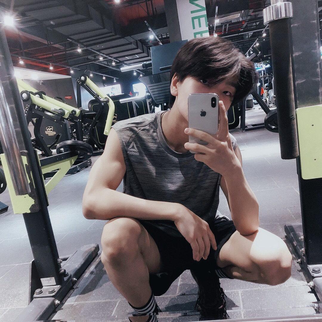 BOYSTORYPH_'s tweet photo. Update boystory official ♥️
♥️There is no slack in the holiday... Boss are not allowed to be lazy~ [Coach said that proper exercise will not affect the height of the oh~ Boss don't worry ~♥️

#boystory #boystory出道一周年快乐 #boystoryxinlong #xinlong #xilongboystory #hexinlong https://t.co/ZBcThD8Av3