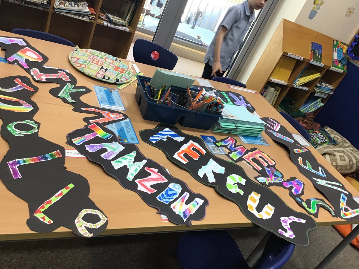 BSAKyear2's tweet photo. These βCrafty Kids β just love designing, cutting, sticking and creatively arranging the letters of their name . The smiles tell the story of the fun to be had every Wednesday. @BSAKyear3 @BSAKyear4 #bubblewriting @BSAKyear2 https://t.co/zzWWGAq45I