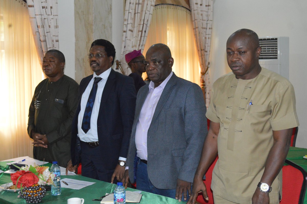 WarehouseVisib1's tweet photo. Ongoing: Family Planning National Supply Chain Maturity Model Assessment workshop in Abuja. Dr Kayode Afolabi, Head, Reproductive Health Division, @Fmohnigeria with his staff making a presentation. @ARC_Nigeria @zukynokeke @yinkajolaosho @Advocates4F https://t.co/kW4tOMbxEQ