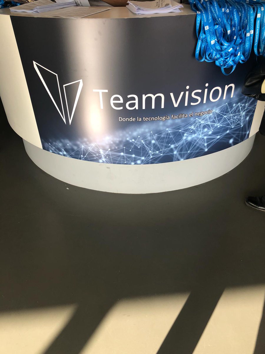 TeamVision_es's tweet photo. Nuestro banner en #ExpoRc2019  en la zona de acreditaciones. ¡Estaremos todo el día para hablar con vosotros sobre #IA #CustomerExperience y las tecnologías que hacen posible la excelencia en el servicio de atención al cilente https://t.co/FmhJIUcc02