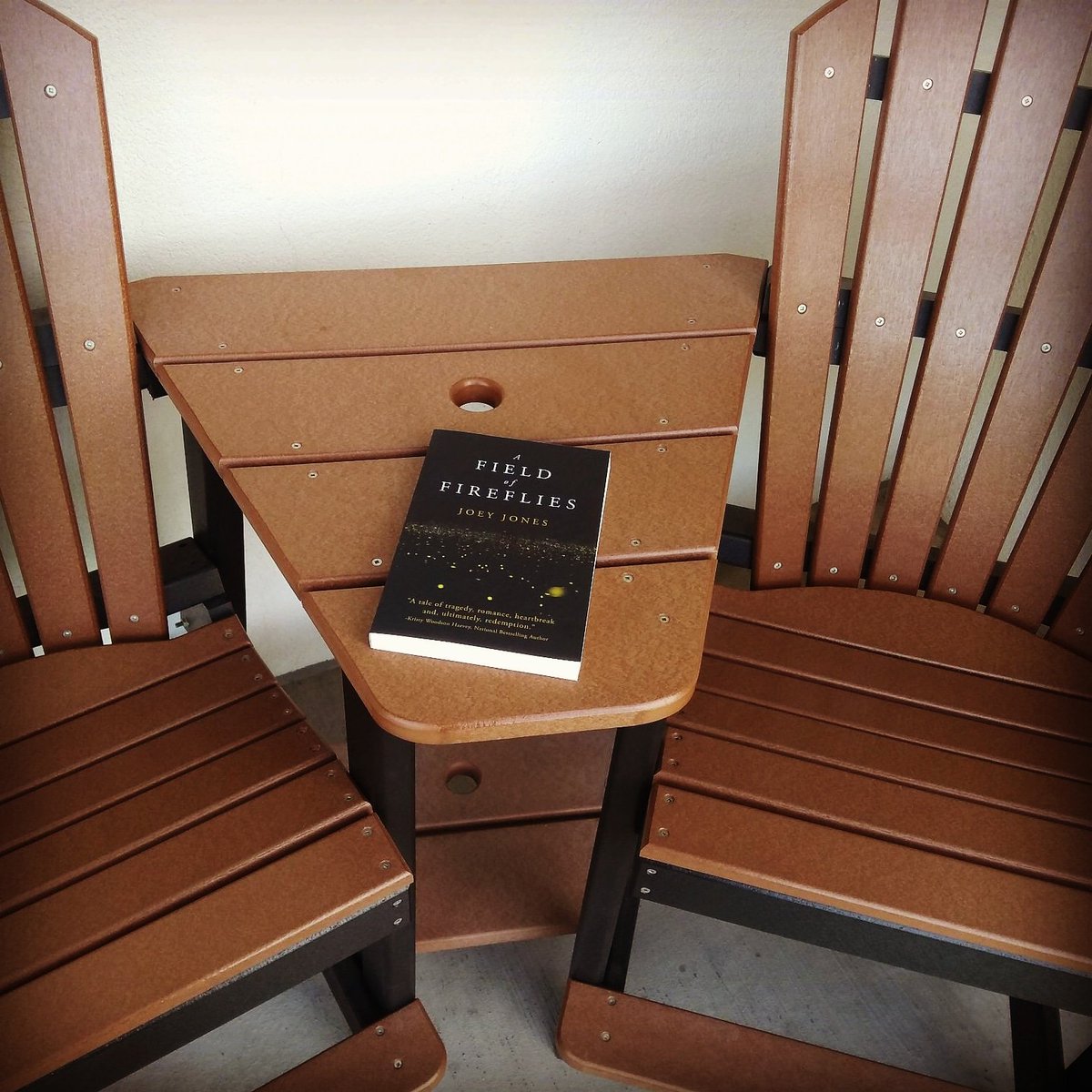 JoeyJonesWriter's tweet photo. Sit. Relax. Read.
#vacation #readmore #relax #book #novel #coffee #coffeeculture #coffeelife #coffeelover #coffeemovement #coffeeandbooks #coffeetablebook #ilovecoffee #afieldoffireflies https://t.co/hvxIYXHh6r