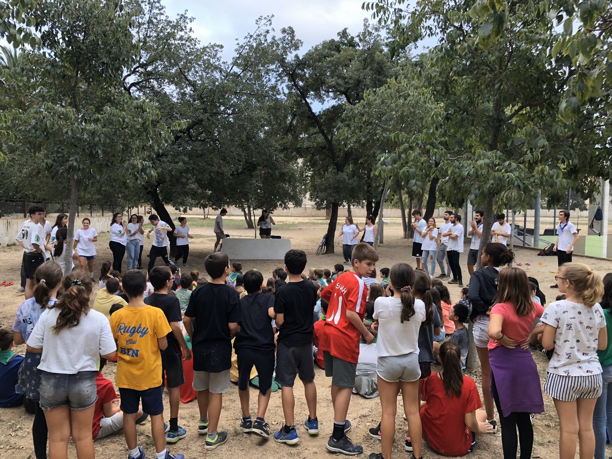 Donem tret de sortida a un nou curs, els grups ja tenen els seus monitors i monitores!! Tot llest per un any ple d'aventures i nous reptes! 
Ens veiem el pròxim dissabte amb moltes ganes de conèixer que és el què ens espera per aquest primer trimestre💚‼️#aspirantat