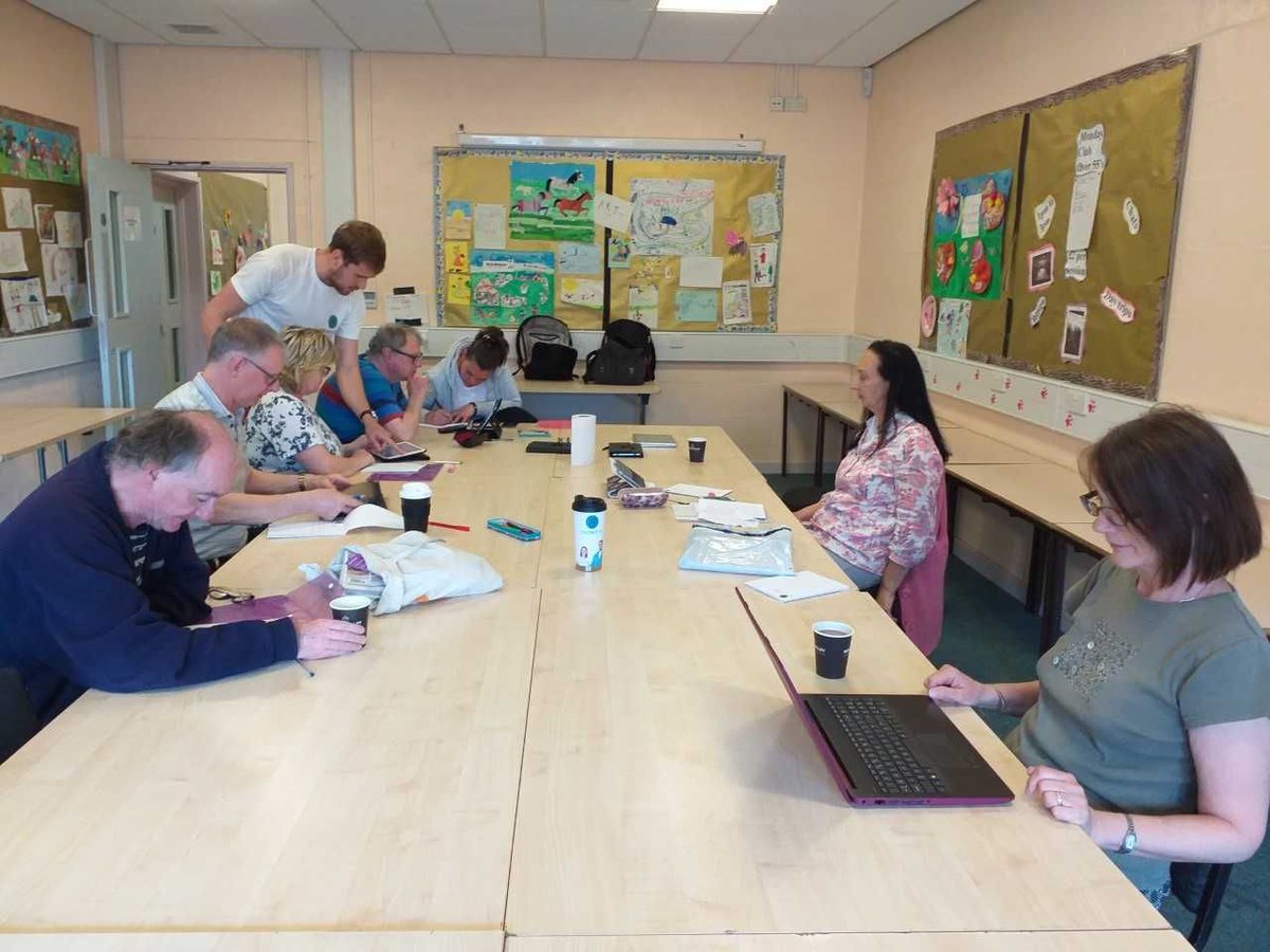 digi_kick's tweet photo. We had a great morning at Oddingley Hall! Head down Wednesday Mornings, 10am til 11:30 and have a cuppa, some warm welcoming company and get to know a bit more about Digital. #TeaandTinternet #only5weeksleft Funded by @ageingbetterBHM https://t.co/fVhDPeqaCU