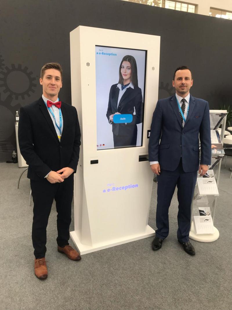 M2C_Czech's tweet photo. Neváhejte a přijďte se podívat na naši expozici v rámci 61. strojírenského veletrhu v Brně (7.-11.10), který je zaměřen na technologie a inovace pro průmysl budoucnosti. Představení našich nejnovějších technologických produktů probíhá v pavilónu A1 "Digital Factory". #MSV https://t.co/6ENhJ95sUI