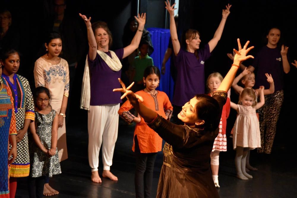 Come and dance with Divya! Try out some #Bharatanatyam on 18 Oct at 6pm, before seeing #ToVarnamwithLove @KeyTheatre #Peterborough. Attend and get a £1.50 discount on your ticket to Saturdays performance. £5, book in person or call box office. More info: bit.ly/TVWL_KeyTheatre