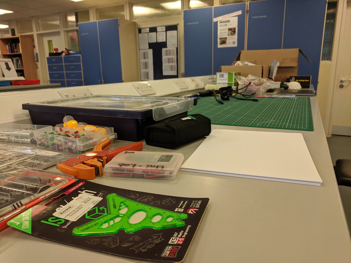 MakerBath's tweet photo. Ready for our jitterbug modding competition to start. Can't wait to see what people make! https://t.co/Zc3Krd7OhW