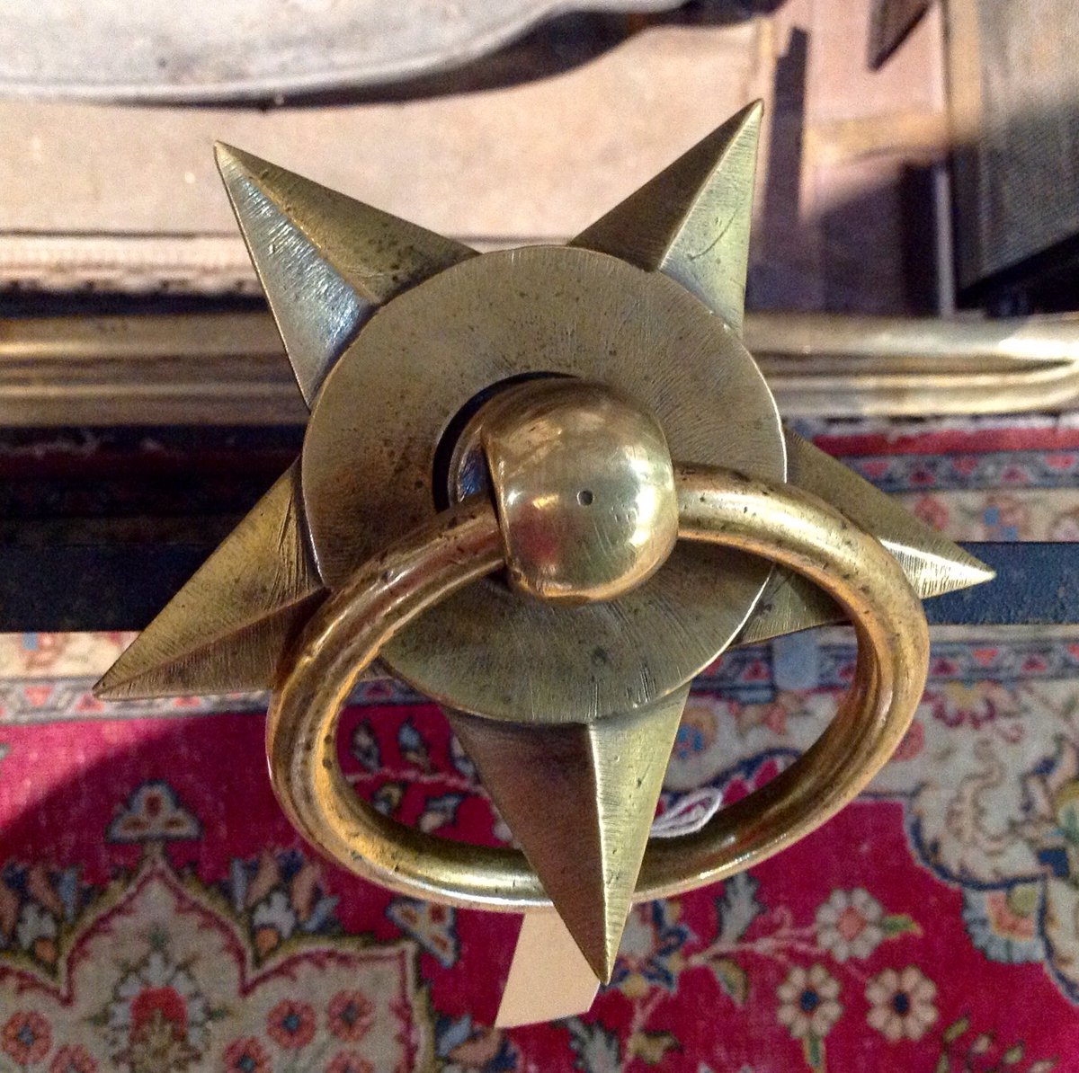 eversleybarn's tweet photo. #antiquebrass #antiquebellpull #antiquebrasstether #bellpull #greenman #jackothewood #brassstar #doorfurniture #antiquedoorfurniture #eversleybarnantiques https://t.co/Tu9ZUsQLKA https://t.co/LY7Eim4Lp8