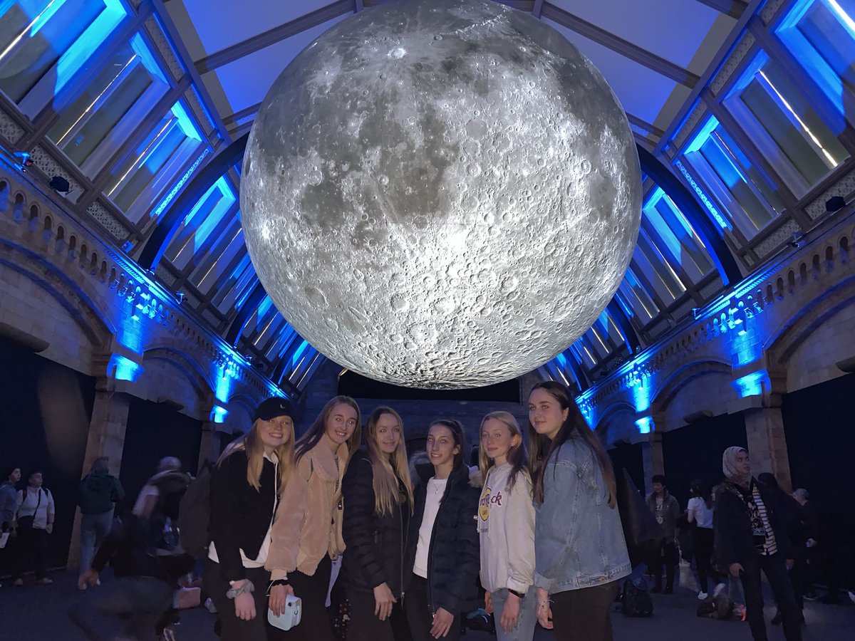 LLOBScience's tweet image. Shoot for the Moon #llobLon19