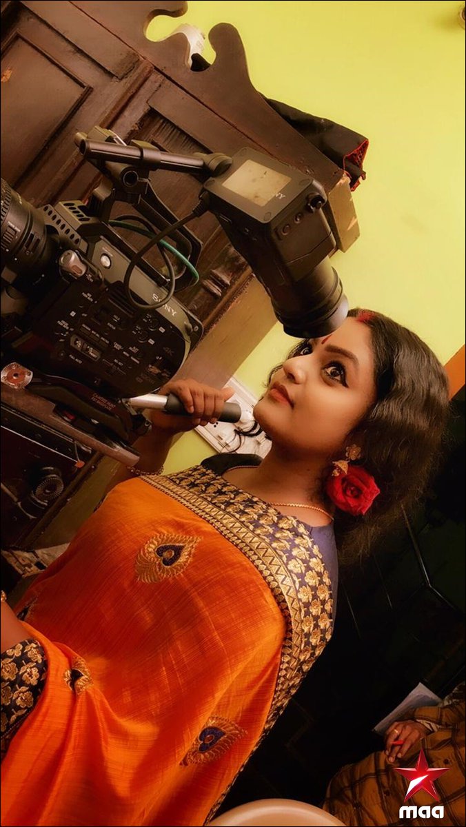 StarMaa's tweet photo. #Deepa in #Mahanati avatar #Makingshots

#KarthikaDeepam Today at 7:30 PM on @StarMaa  

#StarMaaSerials https://t.co/u7q1ujPbNQ