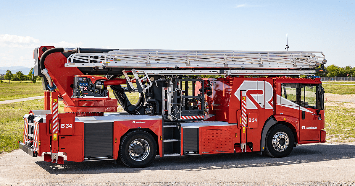 RosenbauerGroup's tweet photo. Curtains raised for the B34 2.0 🆕
The new, weight-optimized hydraulic platform B34 2.0 with a working height of 34 m on a 2-axle chassis offers improved rescue and extinguishing capacity.
Further information: ➡️ https://t.co/FrCdpTjW7R
#Rosenbauer #hydraulicplatform https://t.co/86LkxTe334