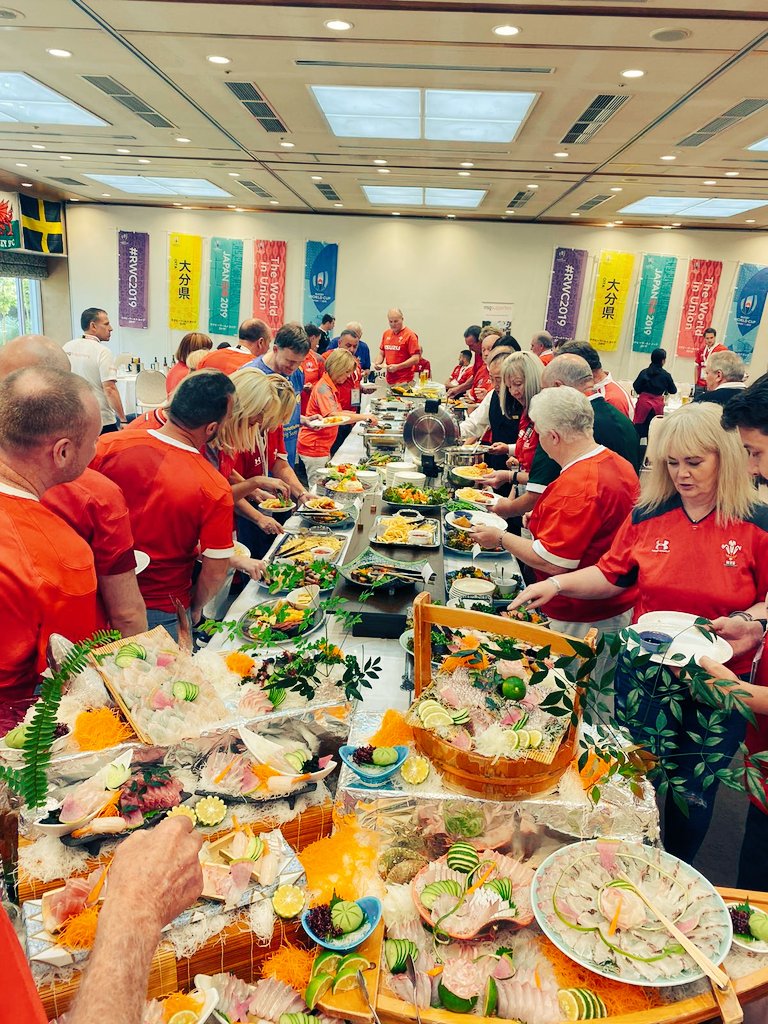 msgtours's tweet photo. We know how to throw a banquet ๐ฃ๐ค๐๐ #MSGinJapan #WALvFIJ #MSGsupporters #RWCOita #RWC2019 https://t.co/41TylEV84h