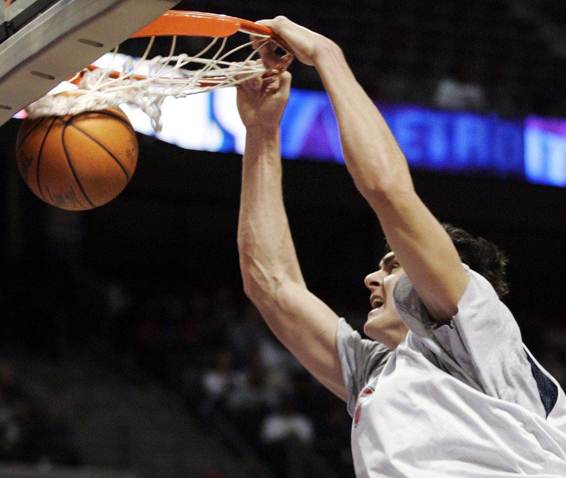 cryptoObsession's tweet image. Worst NBA Draft Bust Ever Resurfaces After 7-Year Absence dlvr.it/RFpkV2