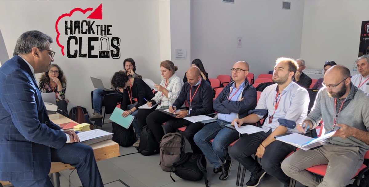 e_geos's tweet photo. 📢❗🛰️🌏è iniziata la challenge #HackTheCLEOS! con il messaggio di Dave Anilkumar @asi_spazio #innovazione = modificare introducendo elementi di novità recuperando freschezza e dinamicità. #Hackathon #IntelligenzaArtificiale per l'ambiente #e_GEOS @telespazio @Leonardo_live https://t.co/yAelFWV4Y0