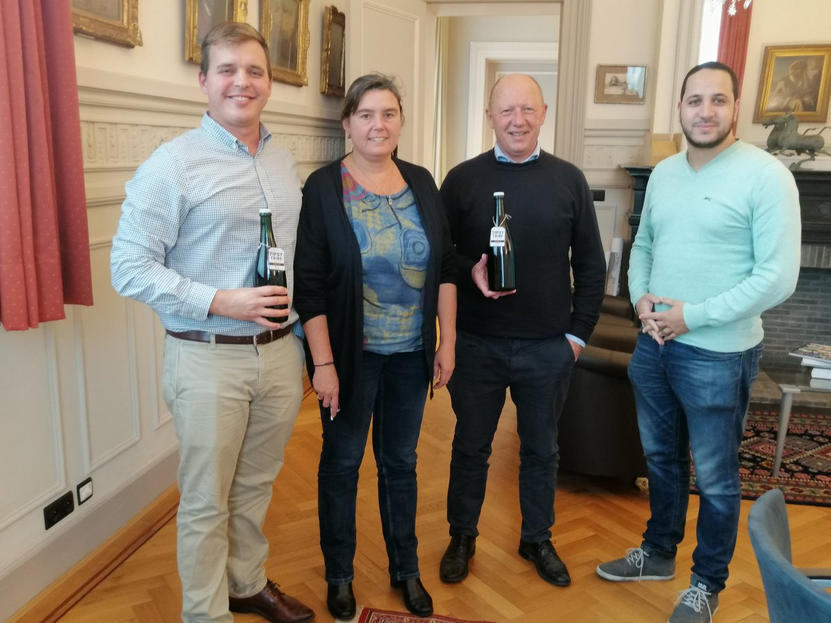 TipsyTribeBXL's tweet photo. Productive meeting with Mayor Bonte of @stadVilvoorde. We are thrilled that he liked our #beer ASIZAT! Well done to the workshop participants ๐๐ป We look forward to future opportunities
#TipsyTribe #brewing #craftbrew #beeroclock #Vilvoorde #Stadsmakers https://t.co/74YToLnu85
