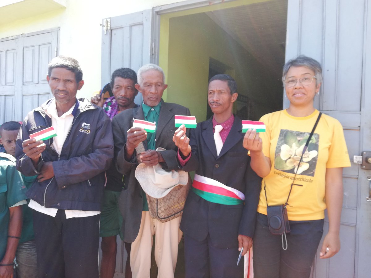 sederaramaro's tweet photo. Inauguration of the new office KMCC at Ihazofotsy with the mayor and local community 02/10/2019, thanks to @TeamKMCC @FAPBM https://t.co/DZ0gtY9QUR