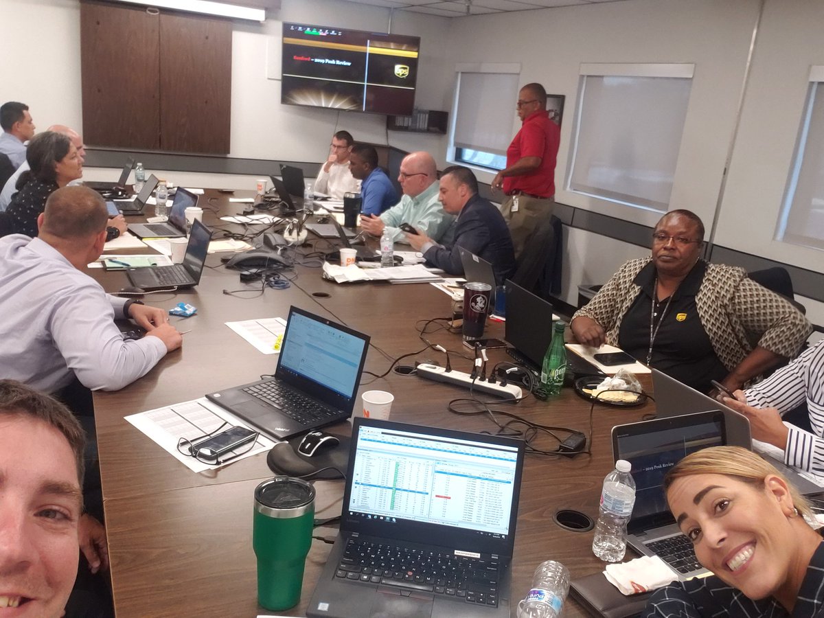 Some of the greatest mind of #ups got together today for a peak planning meeting. And they let me come too. <a href="/doctorlenski/">Dennis Lenski</a> <a href="/TripGwin/">Trip Gwin</a> @FloridaUPSers <a href="/wyant_kwyant/">Kimberly Wyant</a> <a href="/EastUPSers/">East Region UPSers</a>