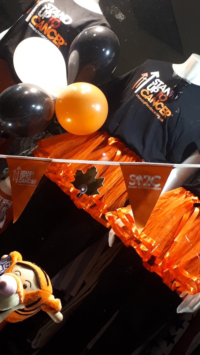 CRUKRadcliffe's tweet photo. #WindowWednesday and #autumnalvibes at #RadcliffeOnTrent. Watch out for events and activities here to raise money for vital life-saving research with #StandUpToCancer #SU2C https://t.co/1CWGoVEtKb