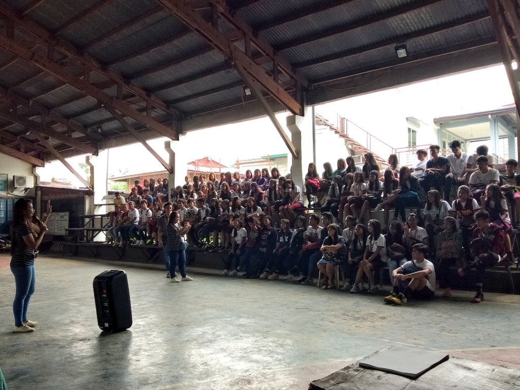 iamdi24's tweet photo. "Ate pwede paakbay?!" "Sana all!" "Aww!" "*insert so many hugots abt crush*"
Riot pero praise God parin kasi participative naman sila π
Praying for y'all guys. Aral mabuti ππ»π See you sa RYC! π
Gud dyab mga ate π€£ @beehannahbee_
@missdadet
#GlobalAcademy #ChapterAssembly https://t.co/ugllIUNM8H