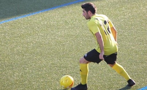 FutbolCatalunya's tweet photo. Golàs o 'xiripa' de @joel_marin2 @ce_mataro  #1cat1 https://t.co/EDp0lLd2A2 https://t.co/WR0ig54nUy