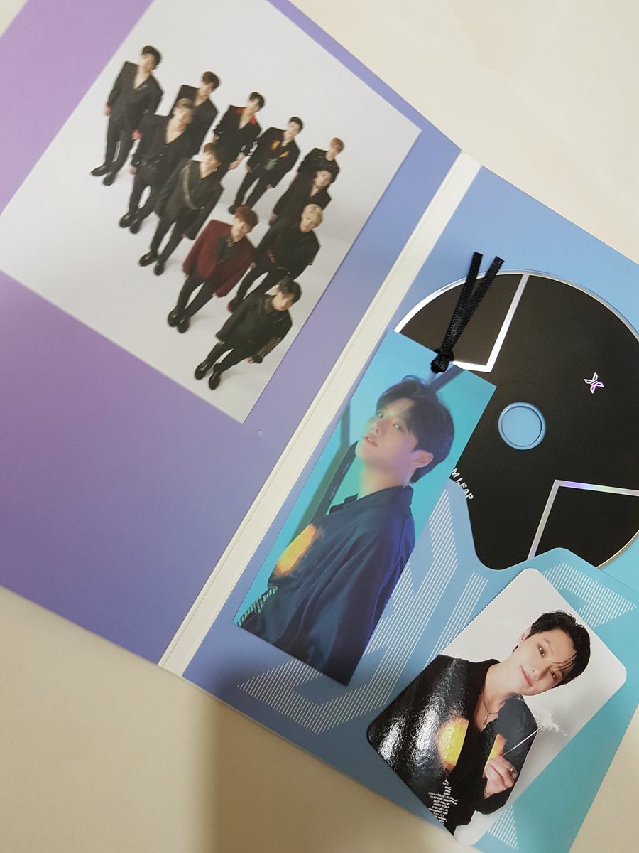 sisi2805's tweet photo. I've never watched any produce shows before, but X1 songs really got me hooked, 'n made me stanned them. Anw, my Quantum Leap ver alrdy arrived, yeay..n I've got my bias Seungyoun pics 🖤 https://t.co/gxYIVrRXgw