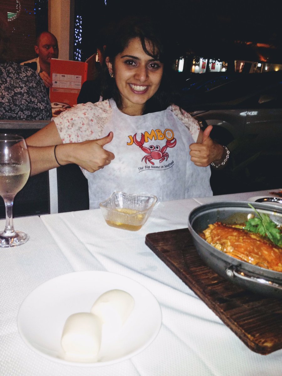 hattedtraveller's tweet photo. The new blog on what to eat in Singapore is now up over on the website. Follow the link in our bio. 

A very old photo taken at Jumbo’s restaurant before getting ready to eat their fantastic chilli crab! 
#singapore #hawker #streetfood #chillicrab #whattoeat #travel #blog https://t.co/yXvYjKYKbY
