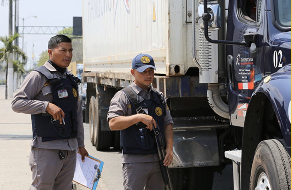 SETI_GROUP's tweet photo. La labor de nuestras empresas no para jamás!!! Seguimos trabajando al servicio del Comercio Exterior de nuestro país, enfocados siempre en esforzarnos por cumplir la meta de tener un Ecuador pacifico, próspero, justo y soberano @PuertoGye @lacamaragye https://t.co/SfALecoJ2G