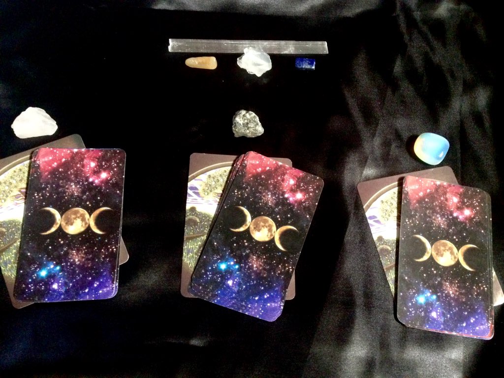 slumbxrjess's tweet photo. ✨My first Pick-A-Pile reading✨

General reading – take what resonates with you.

Take a few deep breaths and ask yourself "WHAT DO I NEED TO HEAR RIGHT NOW?" then choose the pile that calls you🦋

If it doesn't apply, let it fly 😊

Feel free to RT/like, someone might need it💛 https://t.co/BzZ62tIF3N