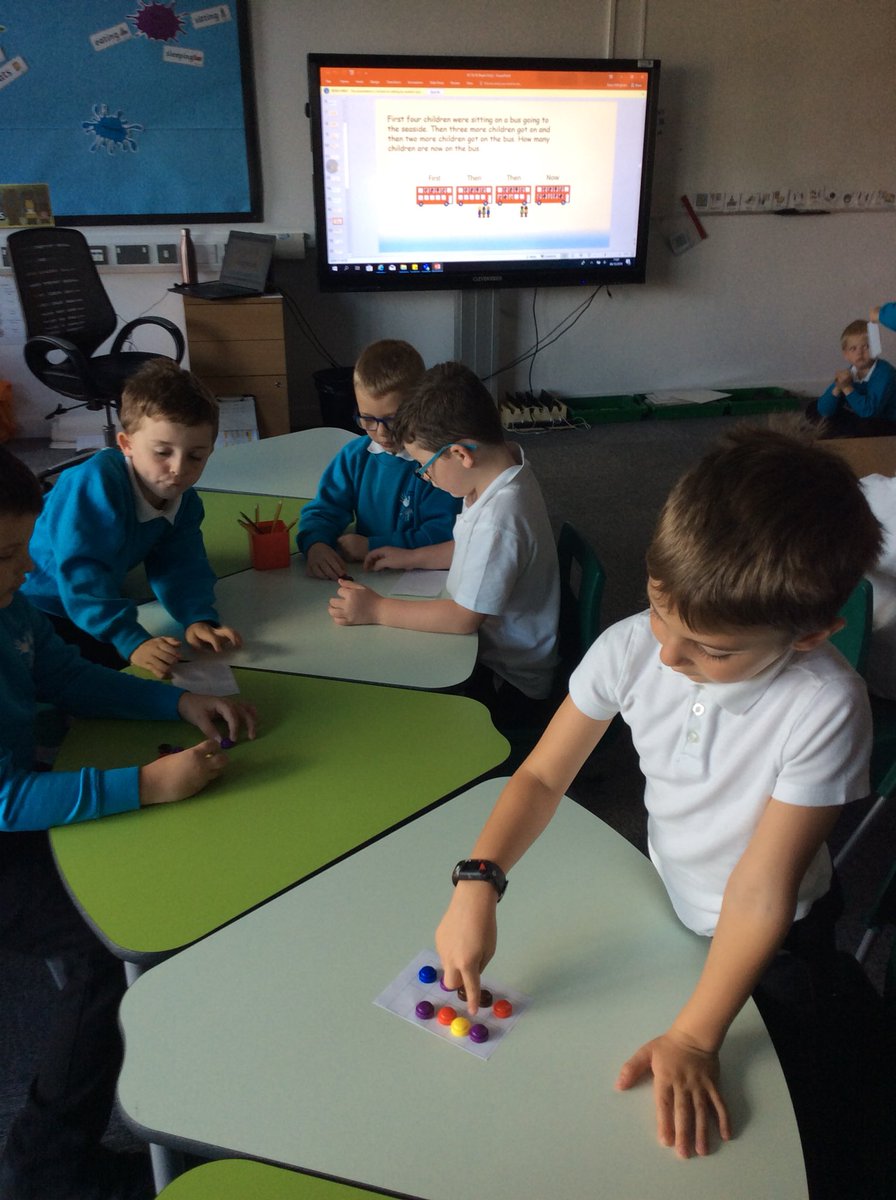 JupiterCFS's tweet photo. Owls class are using concrete objects and pictures to support our learning in maths! https://t.co/UNiPmtulRf
