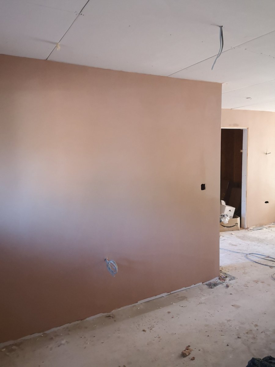 PlasteringTr's tweet image. Large kitchen skimmed out this morning