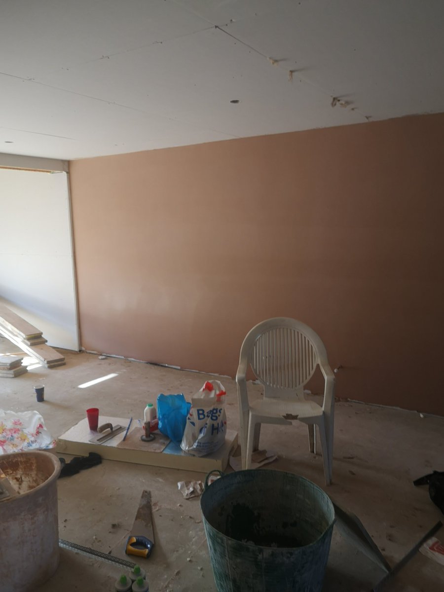 PlasteringTr's tweet image. Large kitchen skimmed out this morning