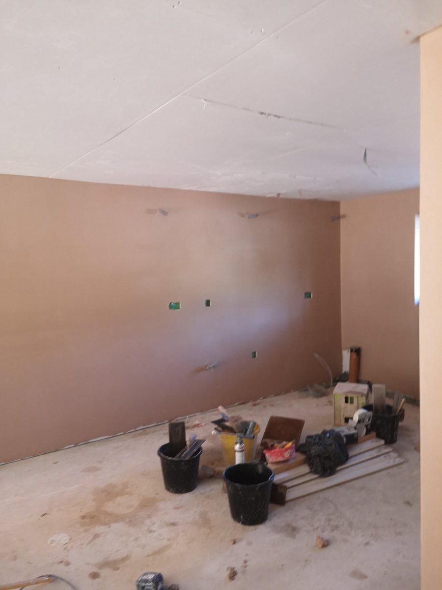 PlasteringTr's tweet image. Large kitchen skimmed out this morning