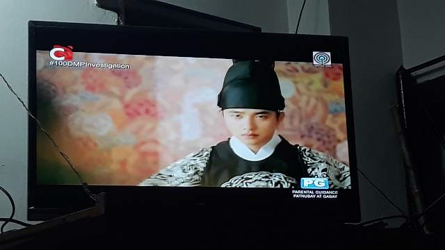 PHIXOVotingTeam's tweet photo. Ayun naman pala ate girl, nahopia ka nga at naasado tapos ganun nangyare? Kawawa naman si prinsipe yul.

Don't forget to use our official hashtag on your tweets. 
#100DMPInvestigation
@weareoneEXO
 #EXO
#DohKyungsoo https://t.co/KWVdS4giRo