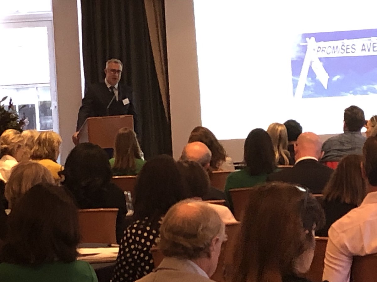 A great opening address from Will Phelan, Principal at Stamford Endowed Schools ⁦<a href="/PrincipalsDesk/">Will Phelan</a>⁩ at <a href="/AGBIS2/">AGBIS</a> / <a href="/AMCISnews/">AMCIS</a> seminar. Effective marketing &amp; First Impressions are key to successful recruitment and retention
