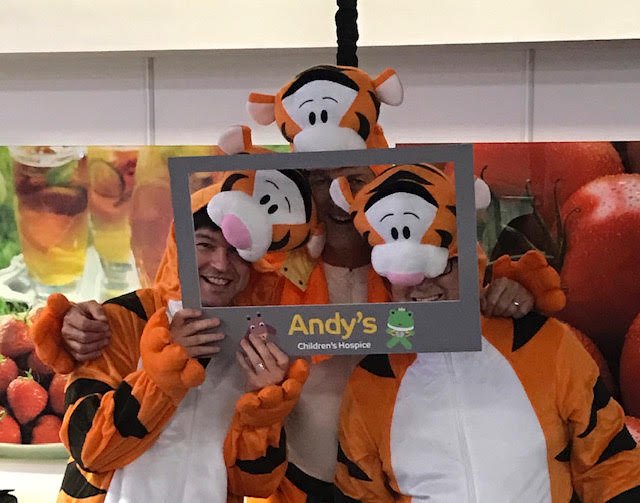 Come and join us on Friday for a Skipathon at noon and a Boogie Bounce from 12.30pm - £2 a class at Ultimate Digital centre on Europarc in aid of <a href="/HelpStAndrews/">St Andrew's Hospice</a>
Spread the word #funfriday
@compassfm <a href="/GrimsbyLive/">Grimsby Live</a> <a href="/RadioHumberside/">BBC Humberside</a>