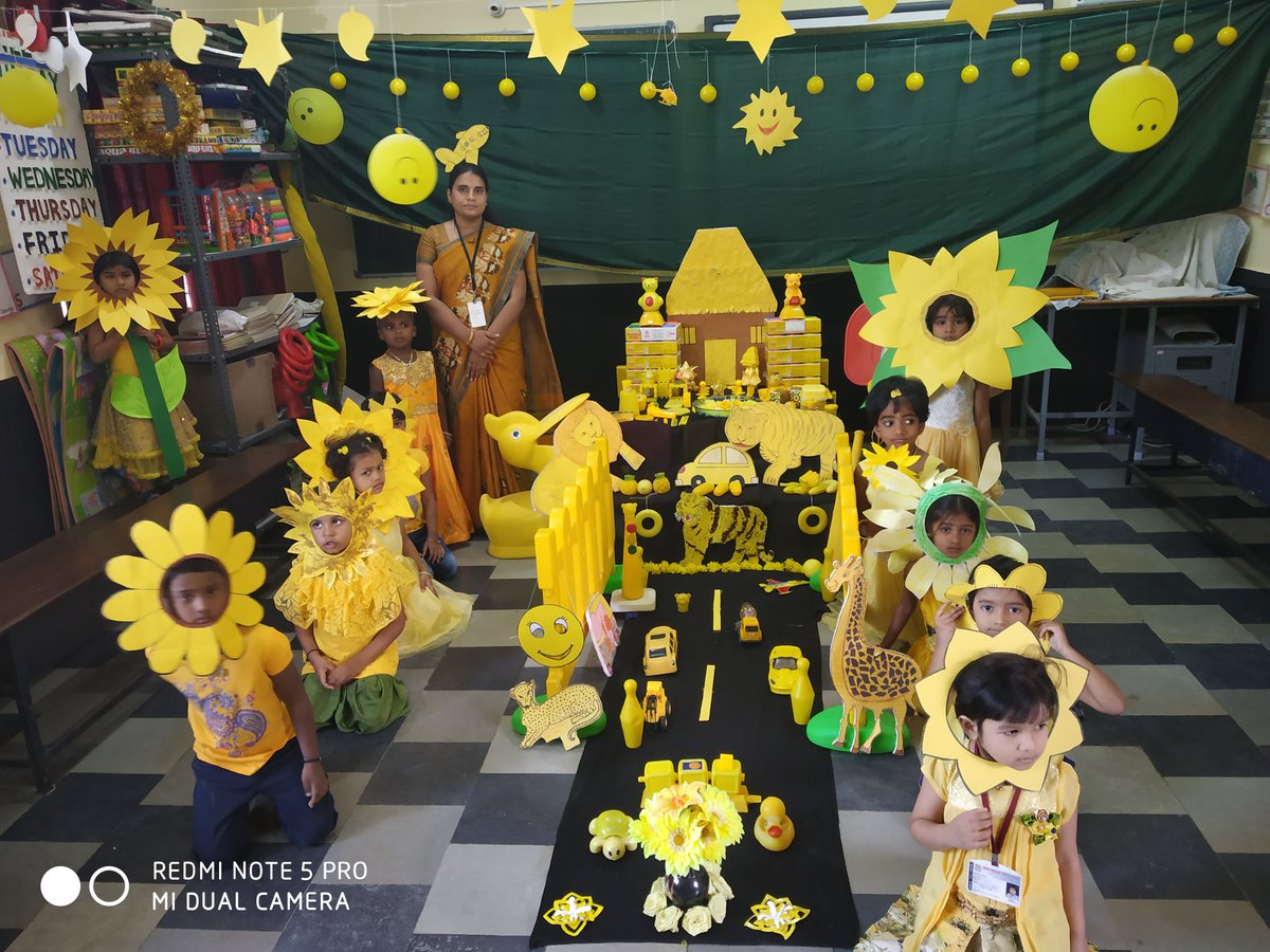 bishop_school's tweet photo. Yellow Day https://t.co/GBsW5g6STJ