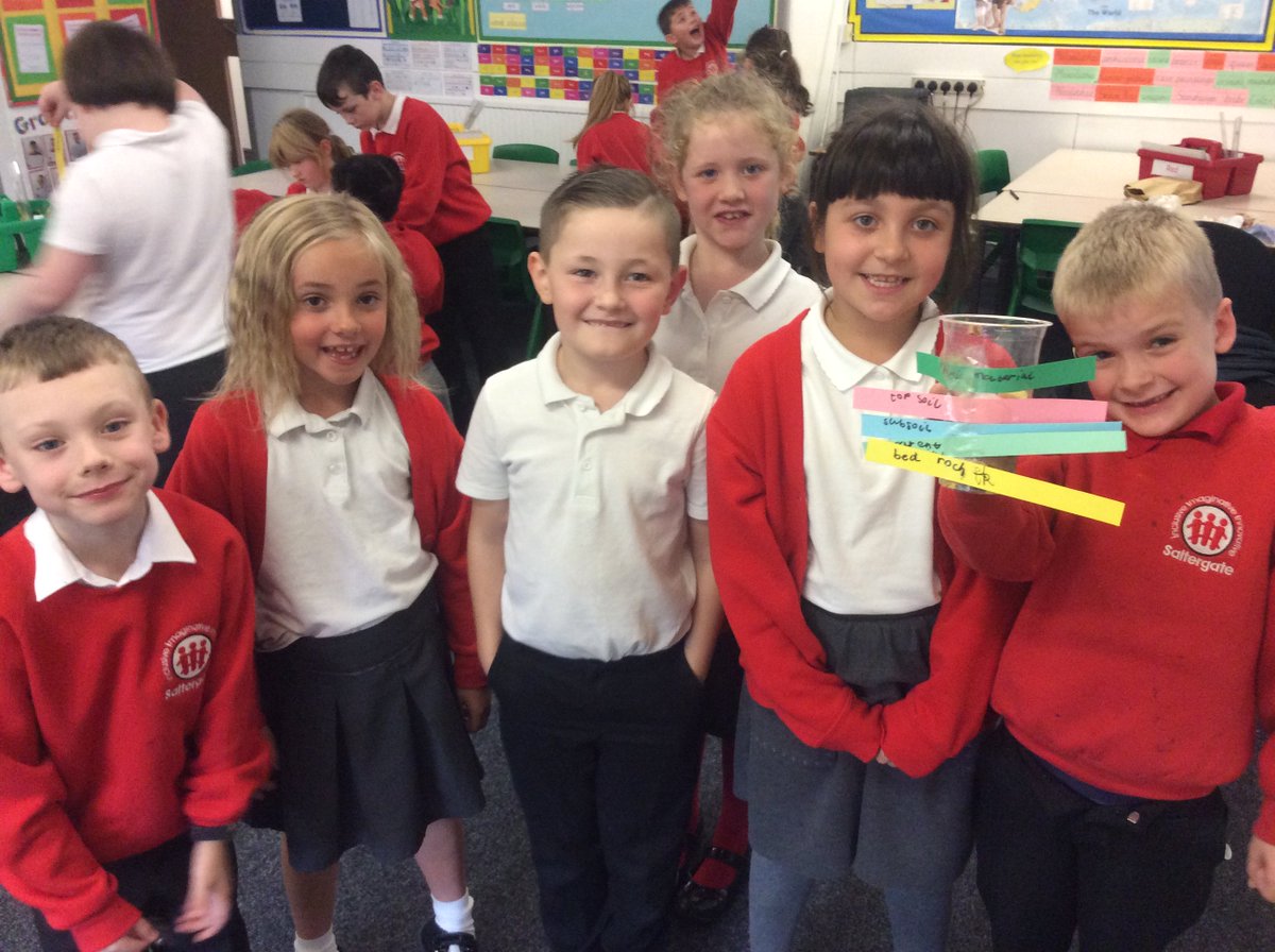 SaltergateSchs's tweet photo. Year 3 had great fun learning about the different layers of soil! Who knew dirt could be so delicious? #Saltergatespirit #ScienceROCKS #ediblelearning https://t.co/Il3Ll3YZs2