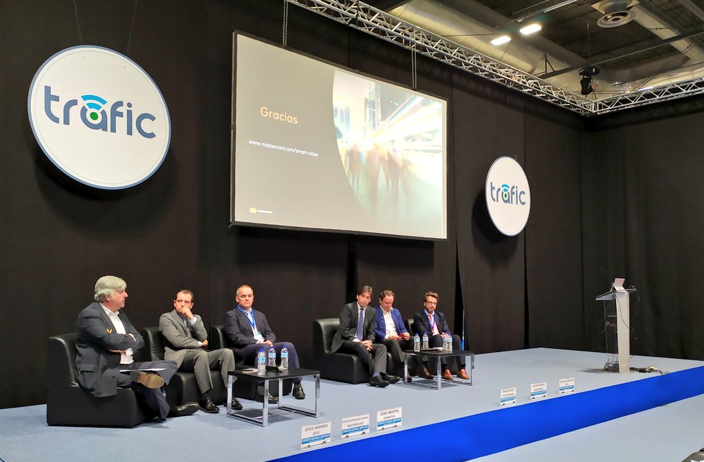 trafic_ifema's tweet photo. Comienza la mesa redonda sobre los pagos abiertos en el transporte público en #CONAMO, Congreso Nacional de Movilidad, con @atucsemueve, @Mastercard, @BusmatickGroup y @EMTmadrid #Trafic2019 https://t.co/JwWogZSVhy
