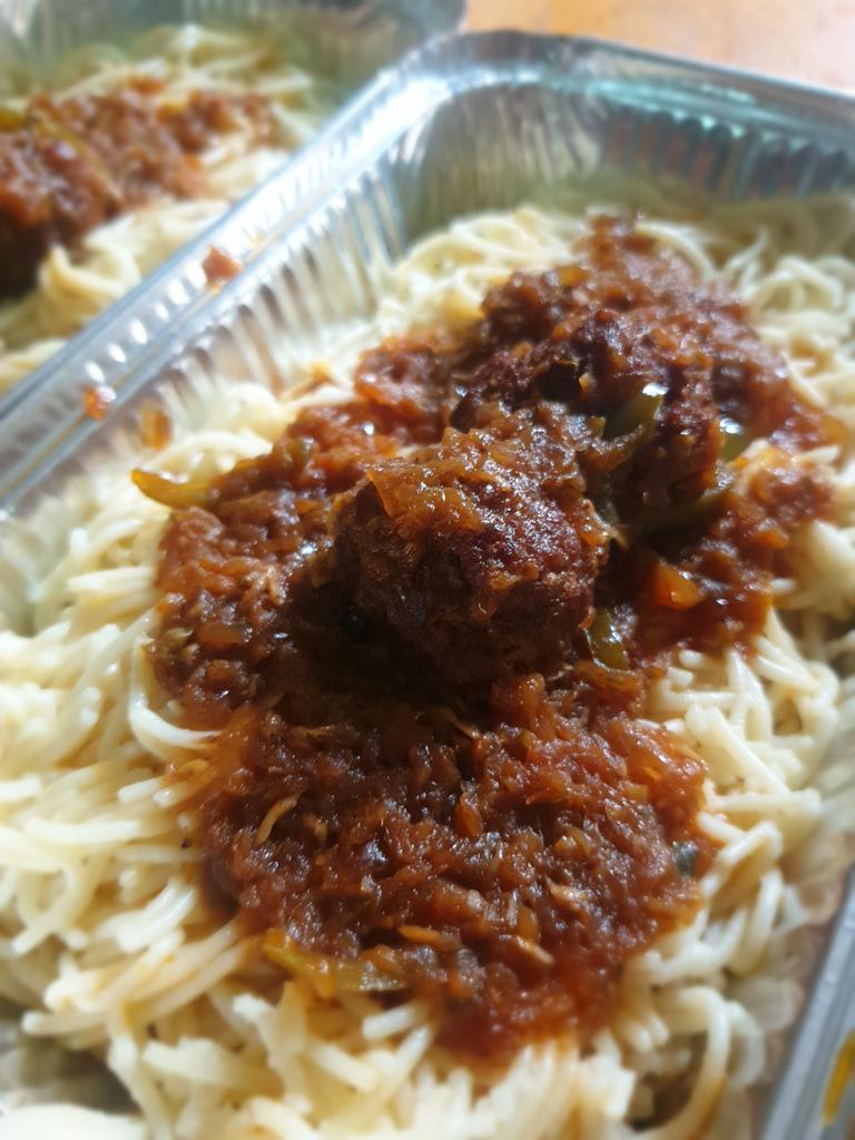 MaigaSadito's tweet photo. Spaghettis et boulettes https://t.co/kbjvZznycz
