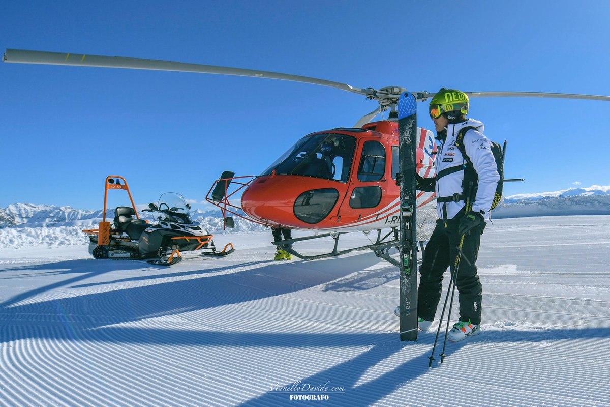 Rendere ogni evento unico è ciò che facciamo meglio. Contattaci via e-mail a events@grskiacademy.com per scoprirne di più. 
°
🇬🇧Making every event unique is what we do best. Contact us at events@grskiacademy.com to find out more.
#grskievents #giorgiorocca #skievents #heliski