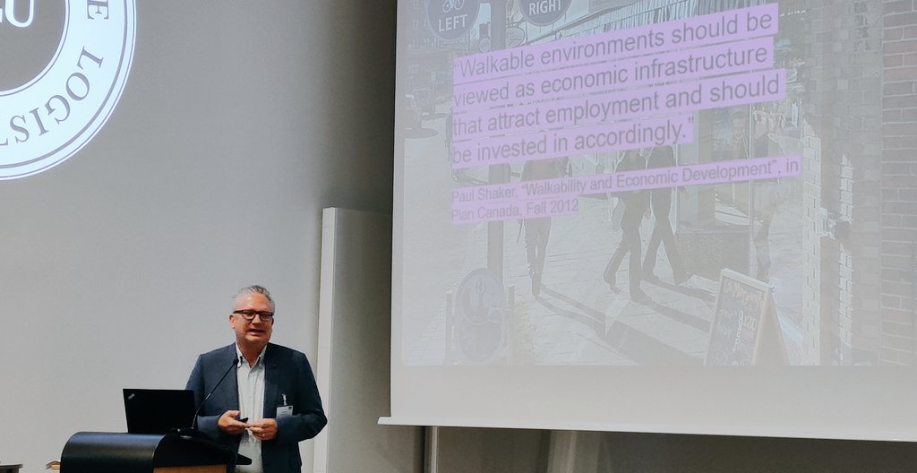 klugloal's tweet photo. Future cities: From take, make, dump (linear economy) to a renewable energy driven circular economy. This where we need to go, says Dr. Gereon Uerz @arupforesight. Another takeaway: Less cars in high shopping streets lead to more turnover. #SURday #myKLU #circulareconomy https://t.co/5aY4ZfTZWO