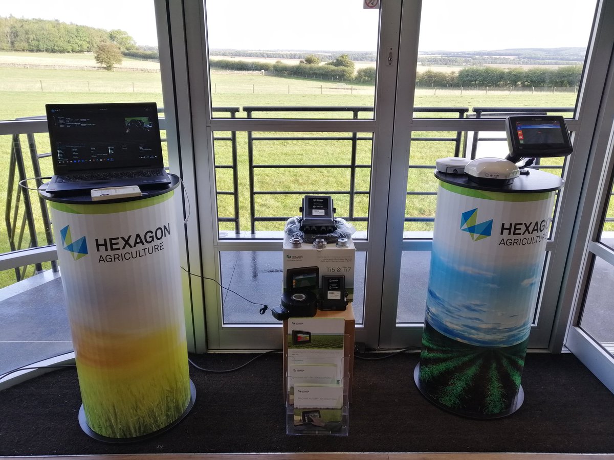 PinPoint_HxGN's tweet photo. View from the "office" today😉.
Here with the 'Unimog On The Farm' roadshow.
Take a look at the Ti7 with #rtkfarming NTRIP correction or see a demo of #HxGNAgrOn Remote Access.
#smartfarm #HxGNAgrOn #agriculture #unimog #Daimler #MercedesBenz https://t.co/IL8qDZh6si