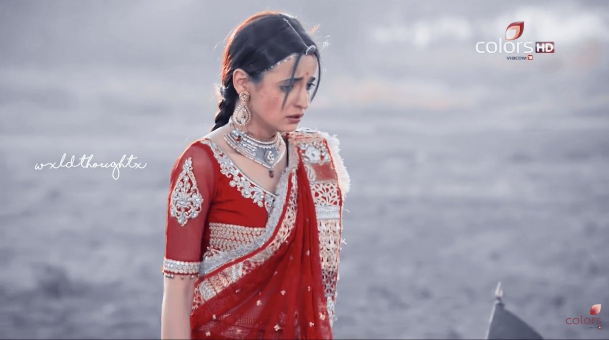 She was not fragile like a flower,She was fragile like a bomb  #SanayaIrani