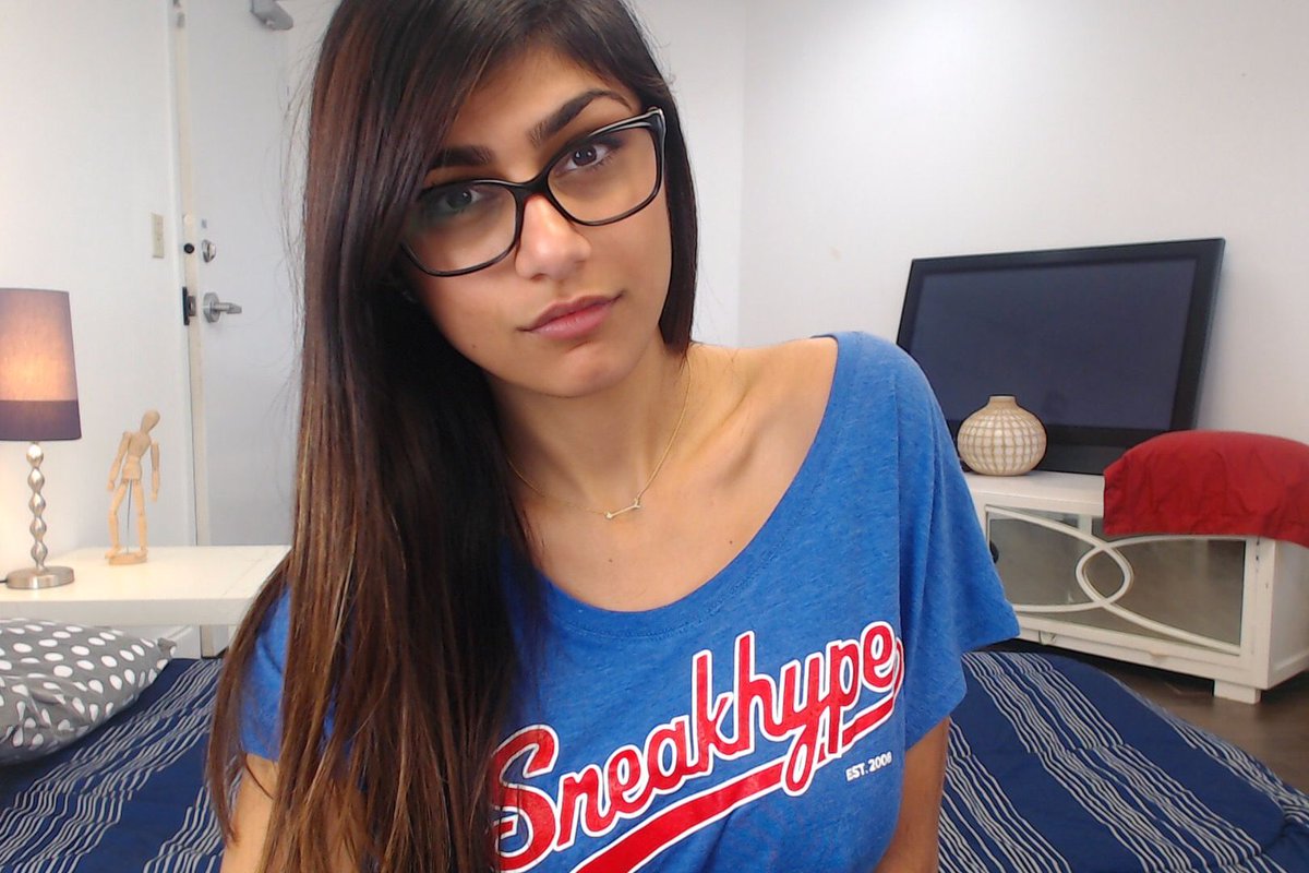 Erwin Smith on X: In order to illustrate just how amazing Onlyfans is, I'm  going to illustrate its use through two of the most impactful content  creators of this decade: Mia Khalifa