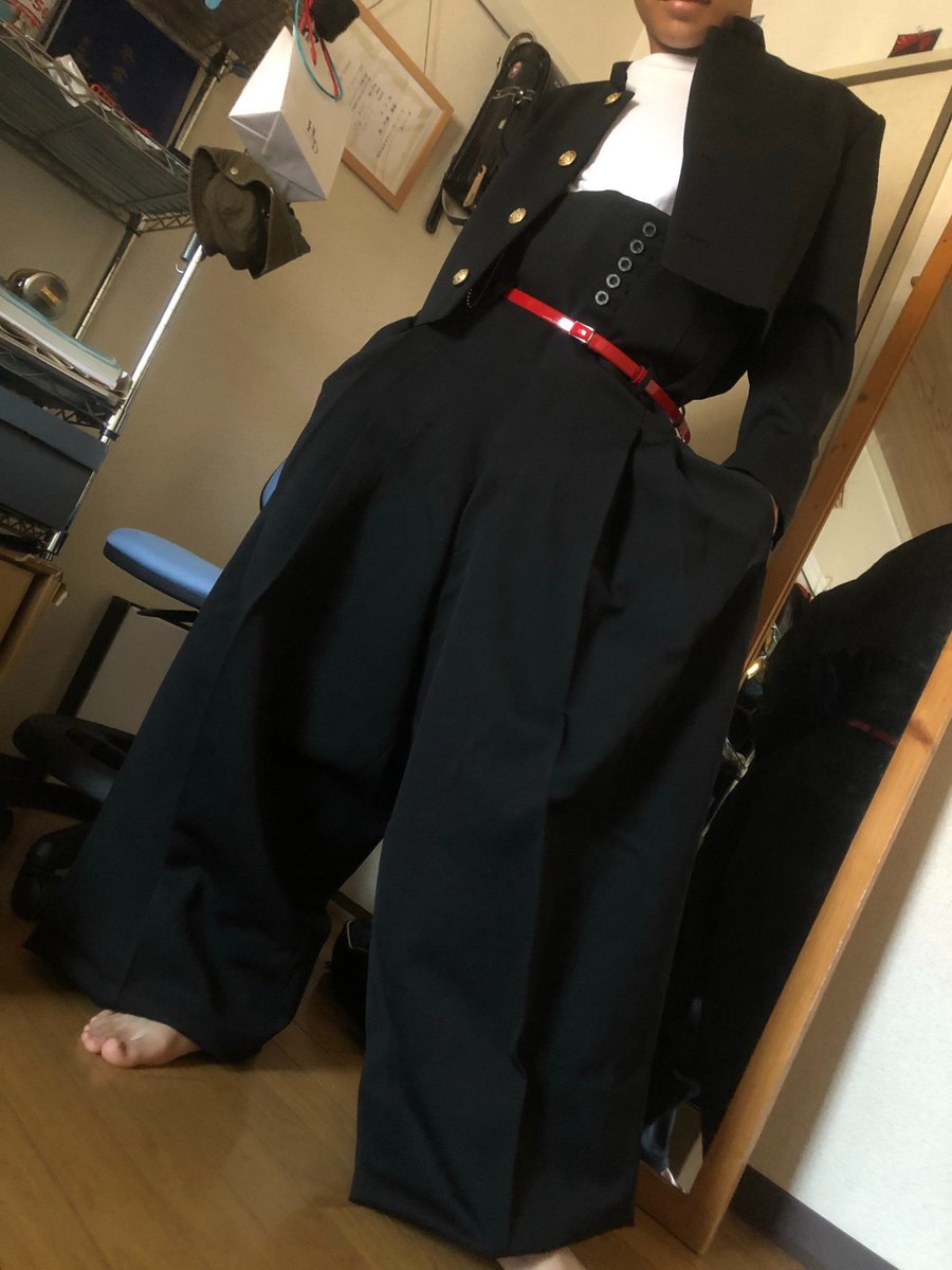 刺しゅう屋 A Twitter 令和の変形ブーム が 四国山地を超えて高知県に上陸した模様ですw 高知のこうたクン 先日の短ラン に引き続き ハイウエスト付きのドカン ワタリ55 をご購入いただきました お友達も同じドカンを購入いただき 明日到着予定です 全国の中坊