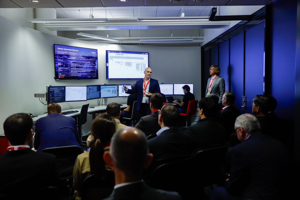 Kalmarglobal's tweet photo. Kalmar Onwatch and Automation Support Centres enable immediate support and trouble-shooting for automated terminals 24/7 #ExploreAutomation https://t.co/wO8nSDzWAY